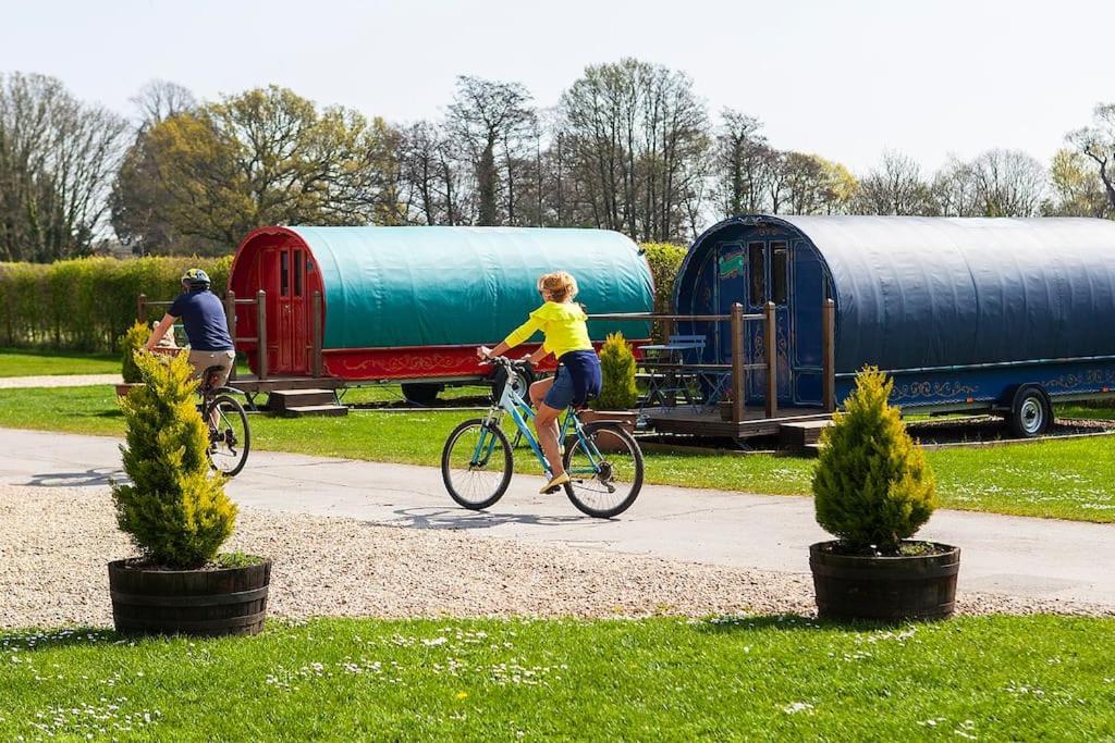 Glamping At South Lytchett Manor Hotell Poole Eksteriør bilde