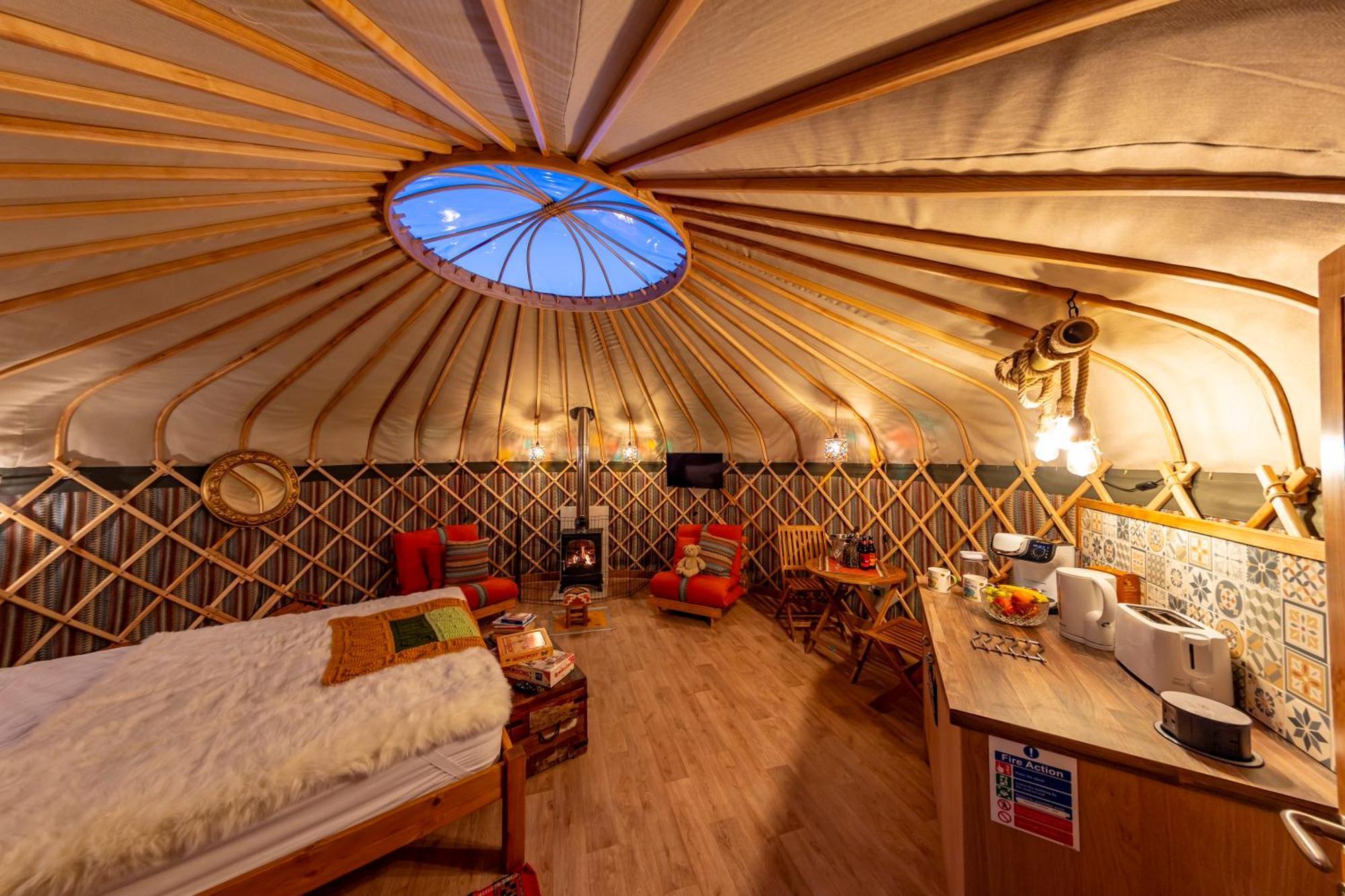 Glamping At South Lytchett Manor Hotell Poole Eksteriør bilde